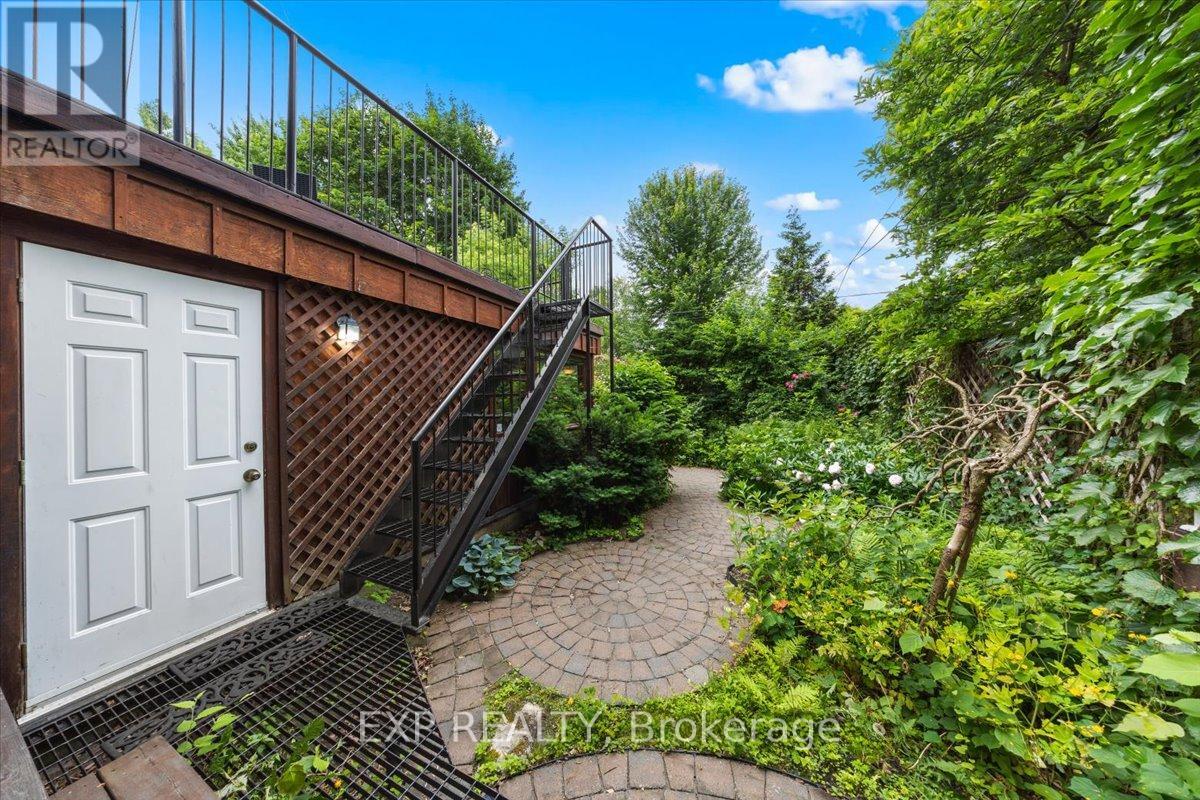 107 Stanley Avenue, Ottawa, Ontario  K1M 1N8 - Photo 40 - X12378481