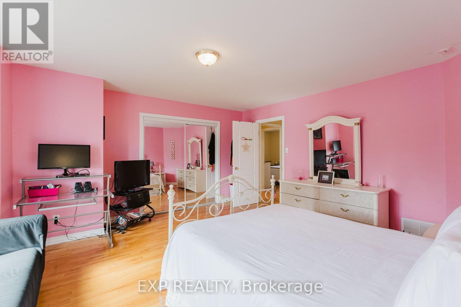 5472 Wicklow Drive, Ottawa, Ontario  K4M 1C4 - Photo 27 - X12378511