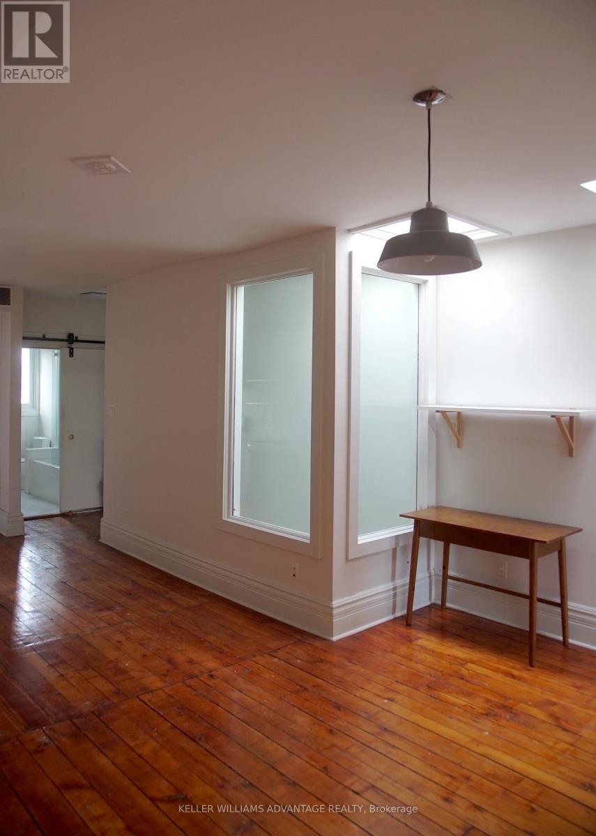 3rd Flr - 134 Ossington Avenue, Toronto, Ontario  M6J 2Z5 - Photo 5 - C12378422