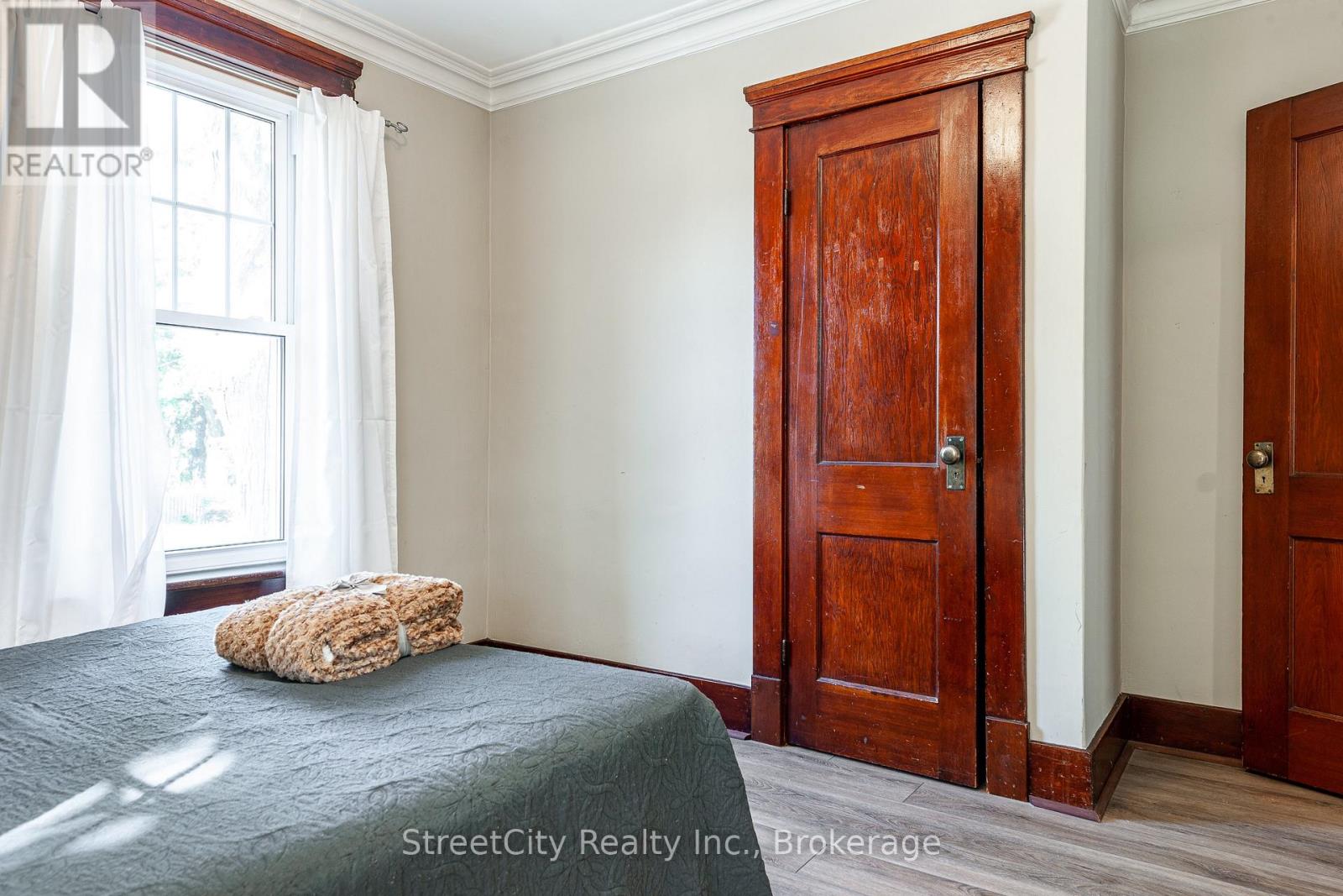 208 Birmingham Street, Stratford, Ontario  N5A 2T4 - Photo 23 - X12378469