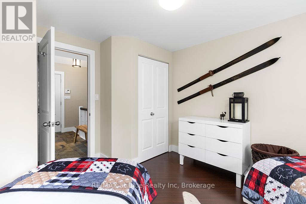 147 Carmichael Crescent, Blue Mountains, Ontario  L9Y 0R2 - Photo 13 - X12378487