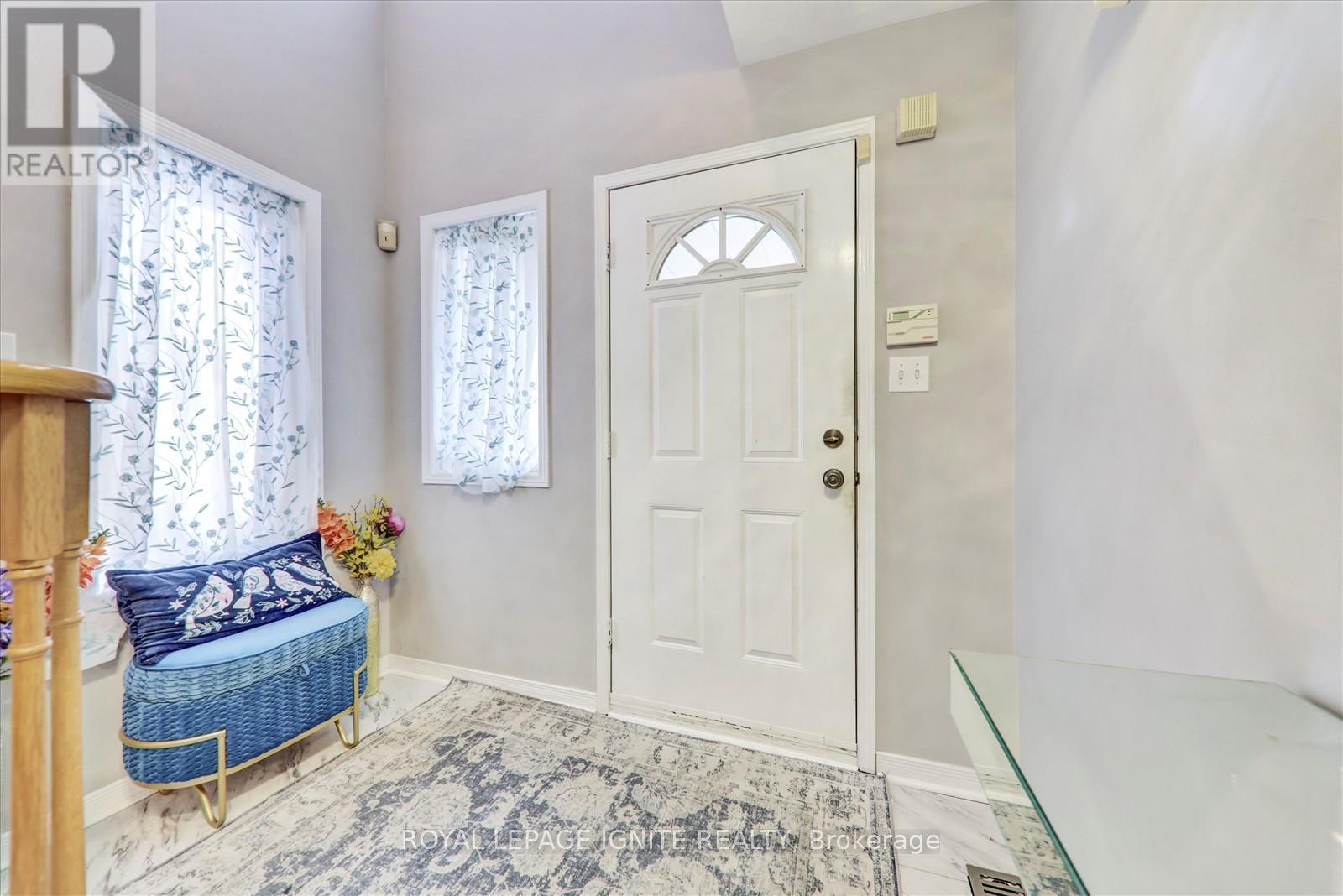 40 - 11 Arnold Estate Lane, Ajax, Ontario  L1S 7L6 - Photo 3 - E12378395