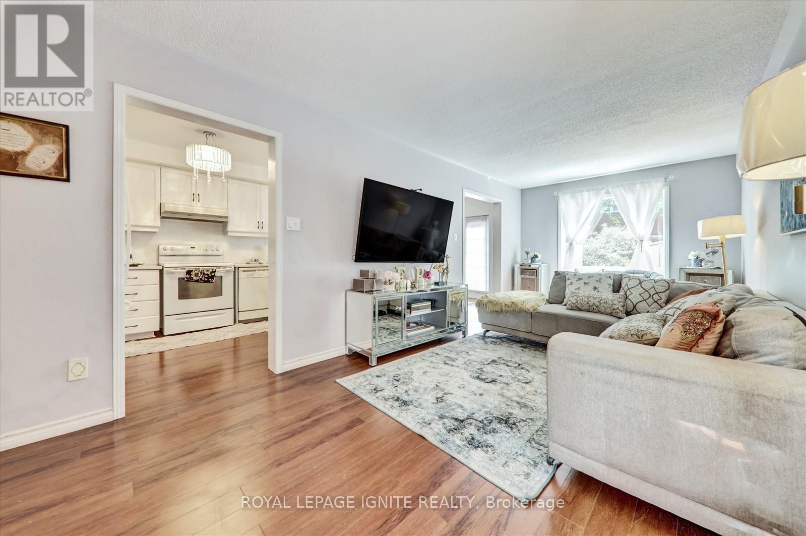 40 - 11 Arnold Estate Lane, Ajax, Ontario  L1S 7L6 - Photo 9 - E12378395