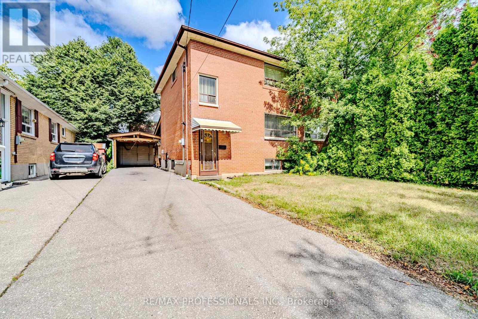 72 Painted Post Drive, Toronto (Woburn), Ontario  M1H 1T2 - Photo 2 - E12378424