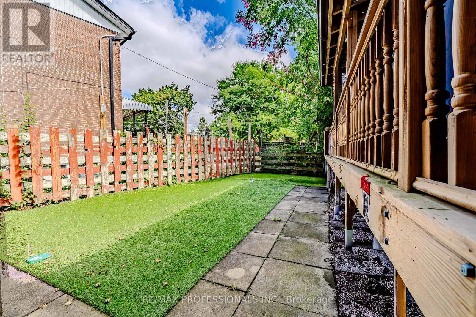 72 Painted Post Drive, Toronto (Woburn), Ontario  M1H 1T2 - Photo 32 - E12378424