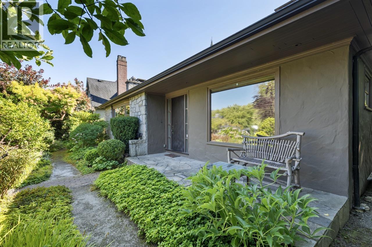 2533 Wallace Crescent, Vancouver, British Columbia  V6R 3V3 - Photo 29 - R3043049