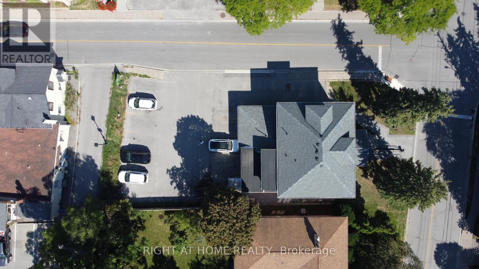 5 - 4 Church Street S, Richmond Hill, Ontario  L4C 1W2 - Photo 3 - N12378273