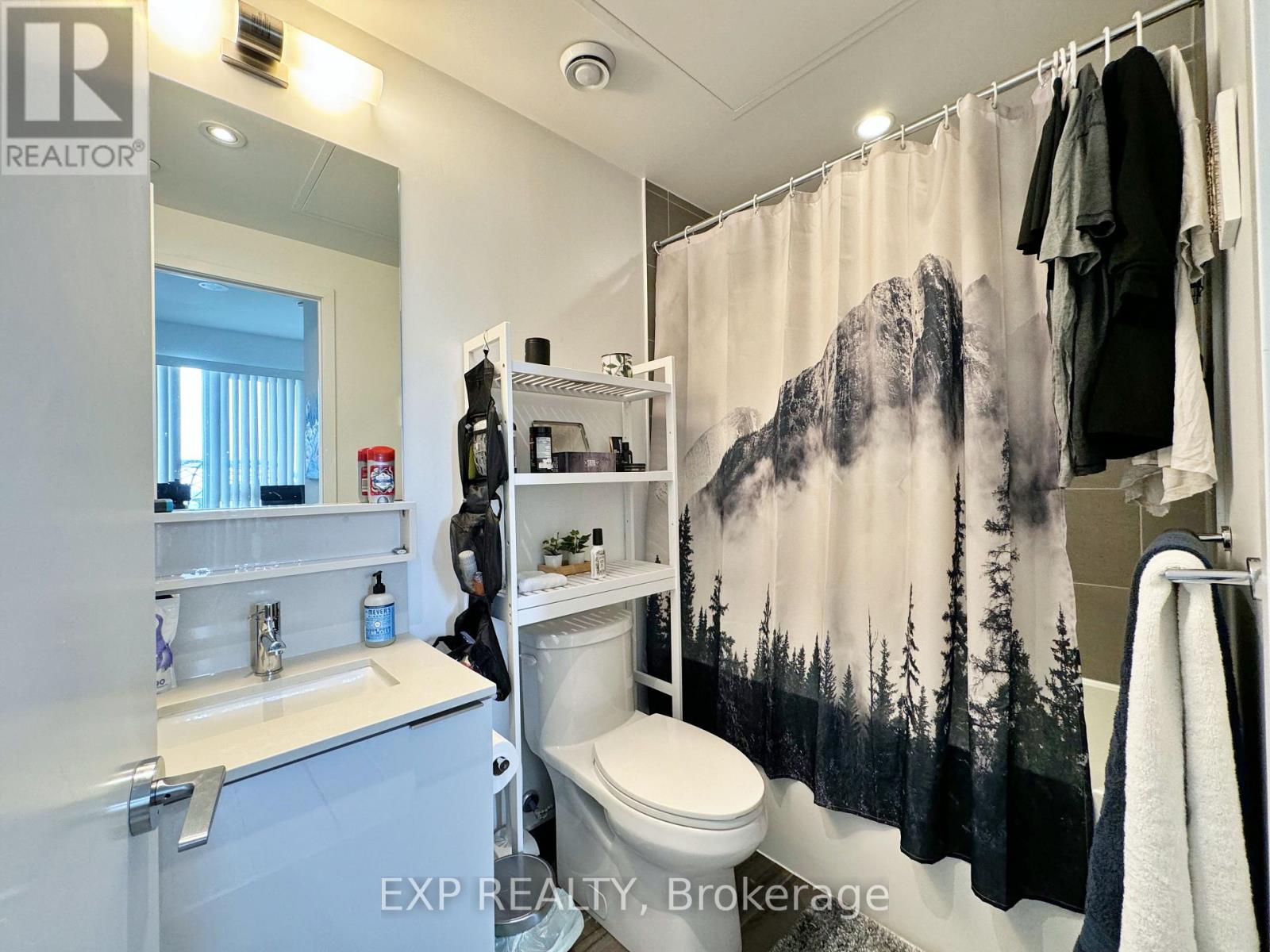 1005 - 898 Portage Parkway, Vaughan, Ontario  L4K 0J6 - Photo 10 - N12378387