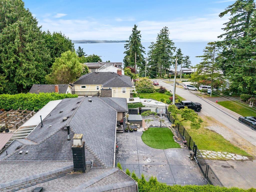 1360 Everall Street, White Rock, British Columbia  V4B 3S6 - Photo 3 - R3042985