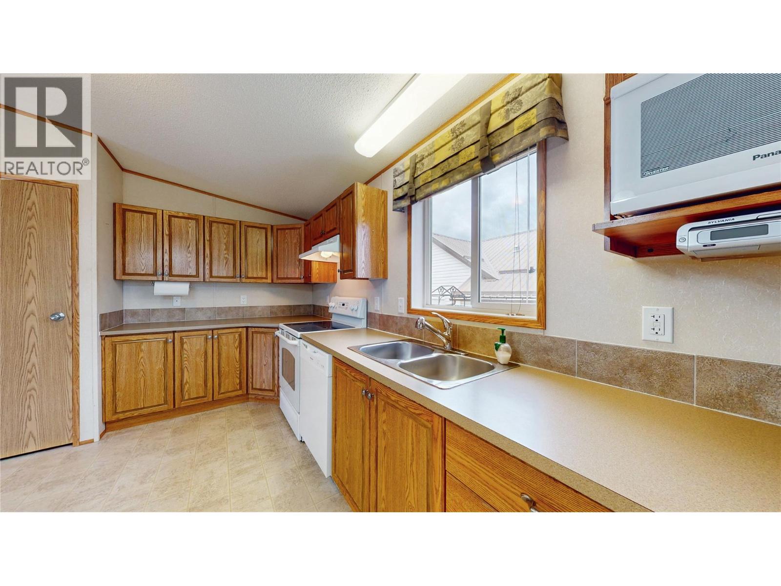 414 8th Avenue S, Cranbrook, British Columbia  V1C 2L2 - Photo 13 - 10361508