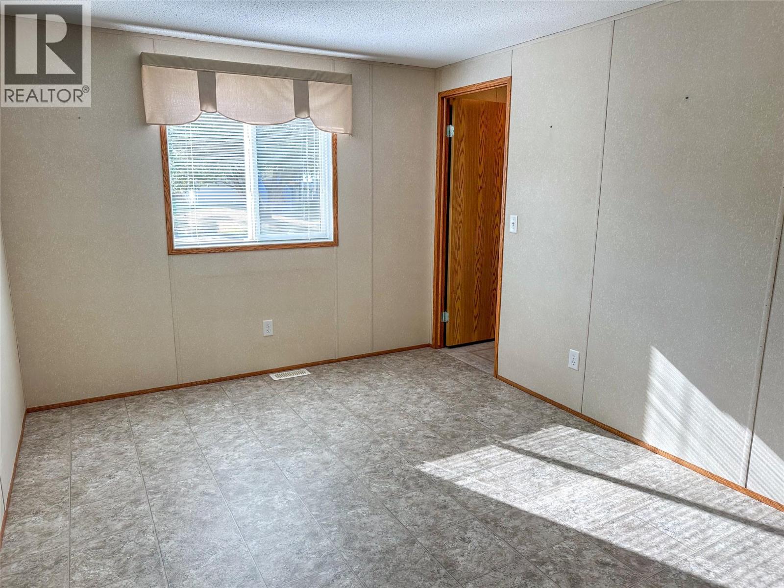 414 8th Avenue S, Cranbrook, British Columbia  V1C 2L2 - Photo 18 - 10361508