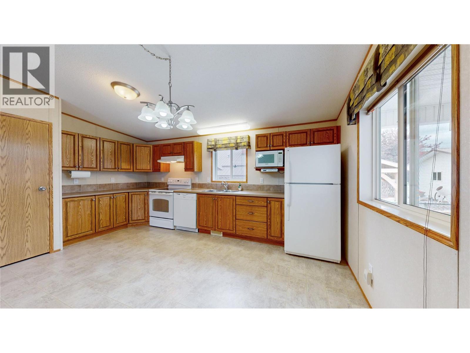 414 8th Avenue S, Cranbrook, British Columbia  V1C 2L2 - Photo 11 - 10361508