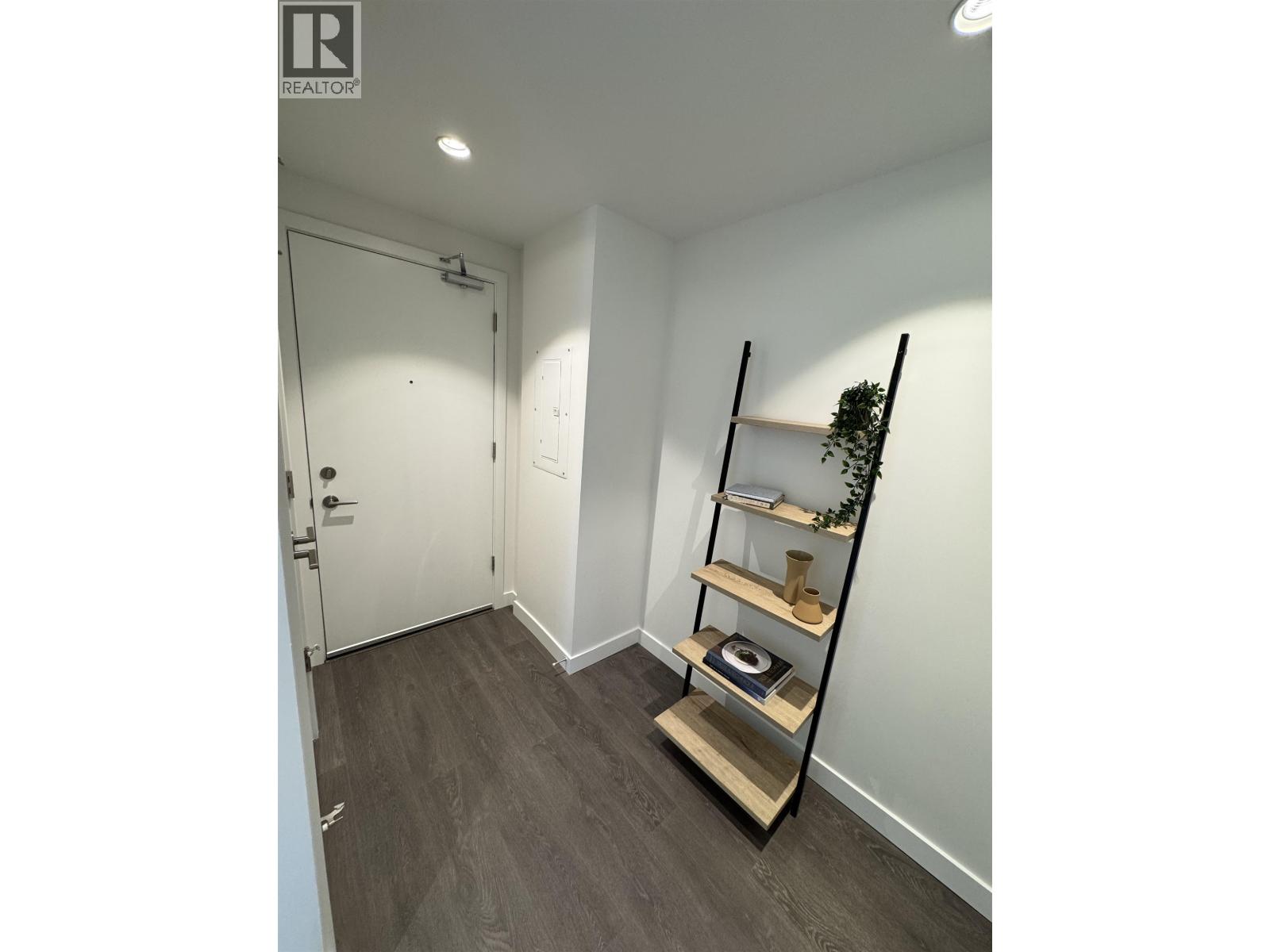 303 505 Nelson Street, Coquitlam, British Columbia  V3J 0R5 - Photo 4 - R3041426