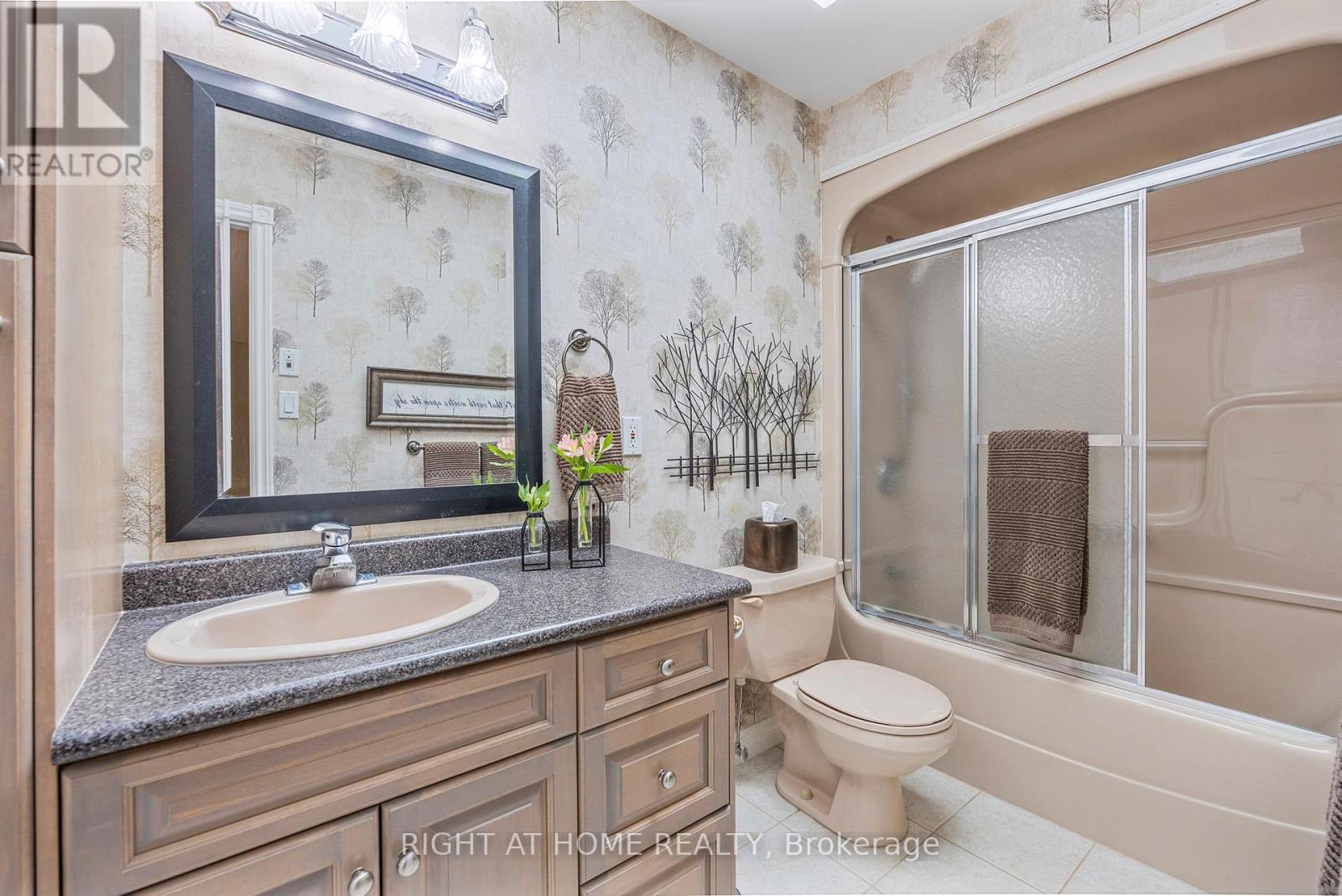 57 Highland Drive, Oro-Medonte, Ontario  L0L 2L0 - Photo 20 - S12378311