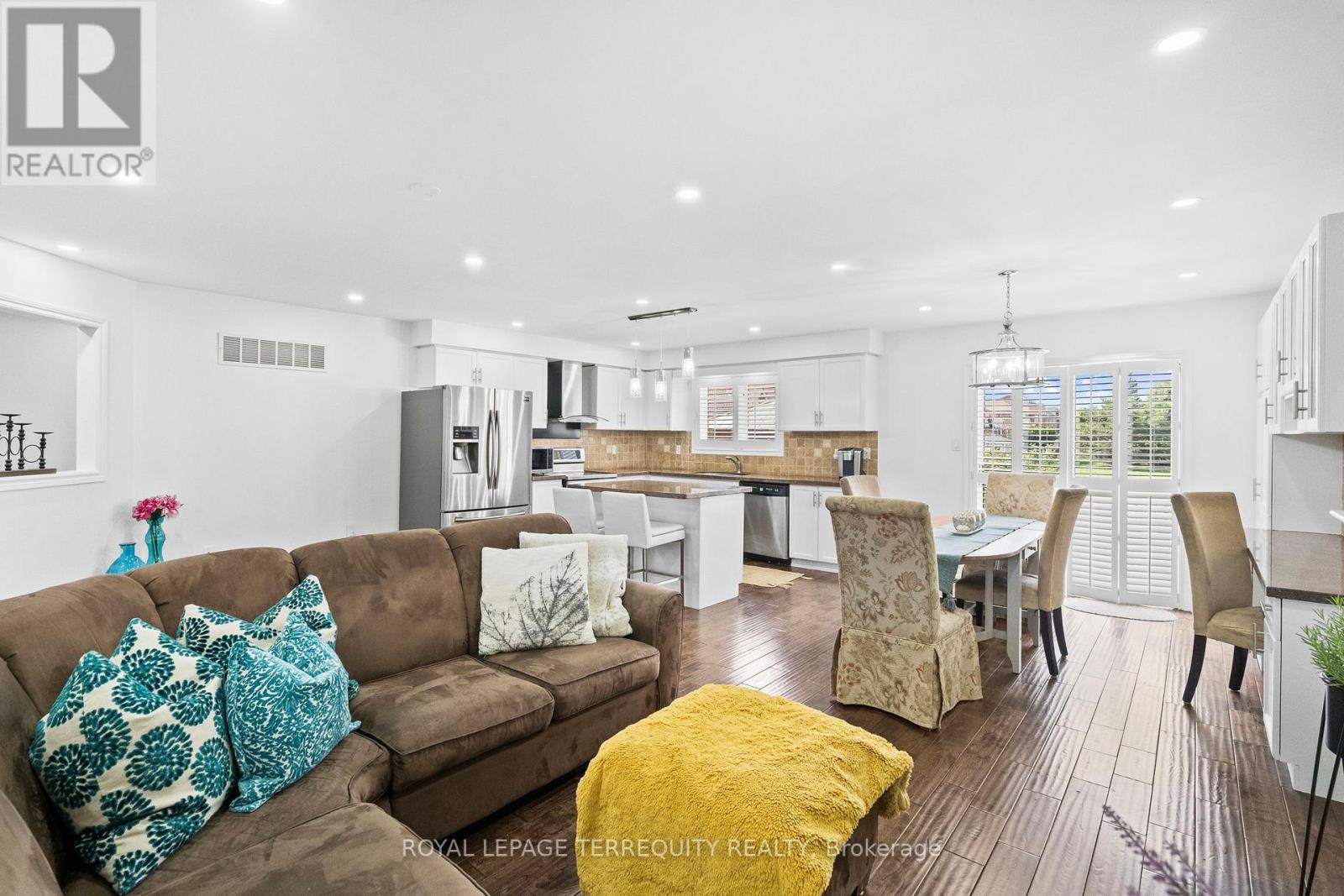 118 Van Scott Drive, Brampton, Ontario  L7A 1N4 - Photo 11 - W12378406