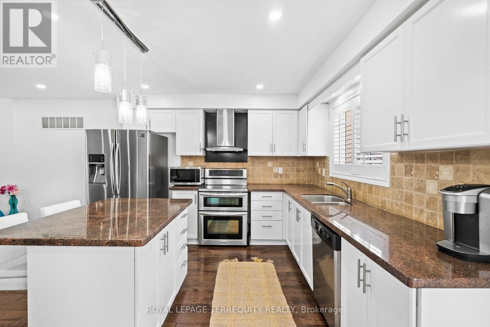 118 Van Scott Drive, Brampton, Ontario  L7A 1N4 - Photo 16 - W12378406