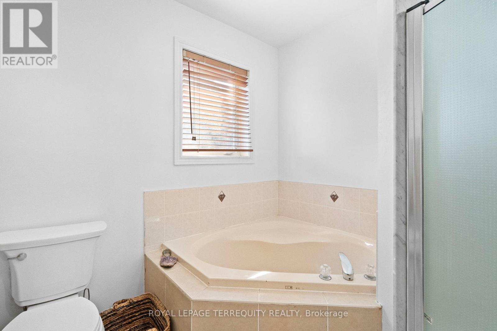 118 Van Scott Drive, Brampton, Ontario  L7A 1N4 - Photo 27 - W12378406