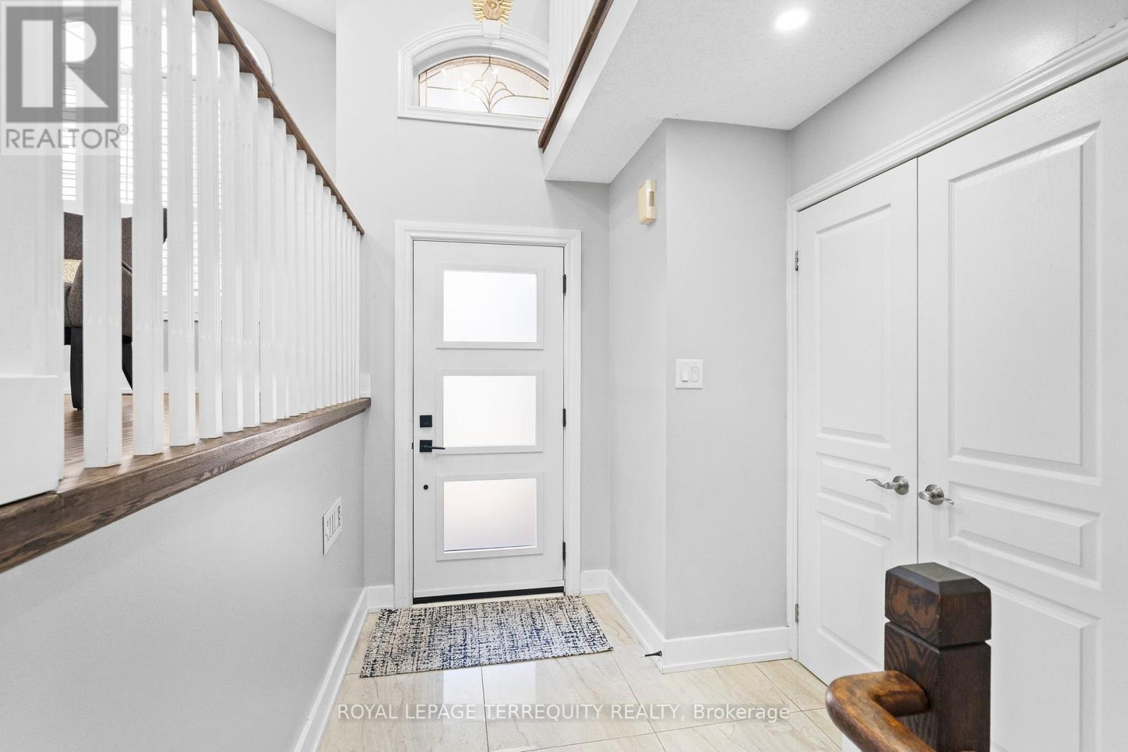118 Van Scott Drive, Brampton, Ontario  L7A 1N4 - Photo 5 - W12378406