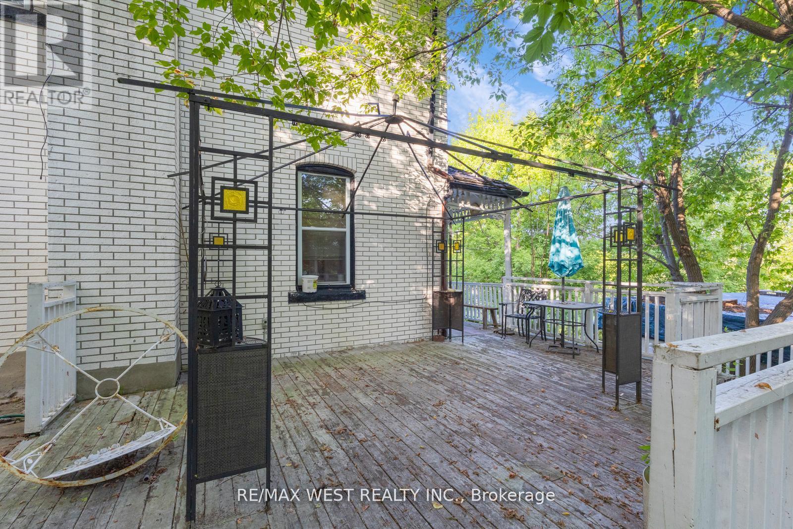 16086 Hurontario Street, Caledon, Ontario  L7C 2C5 - Photo 11 - W12378425