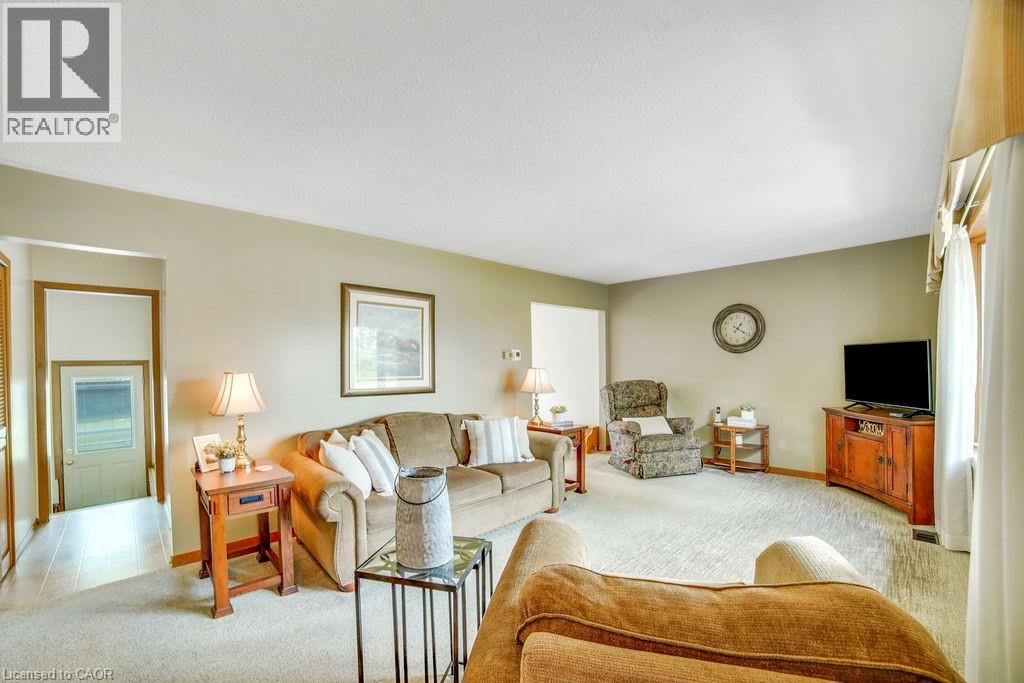 881 Kings Row, Dunnville, Ontario  N1A 2W8 - Photo 11 - 40752864