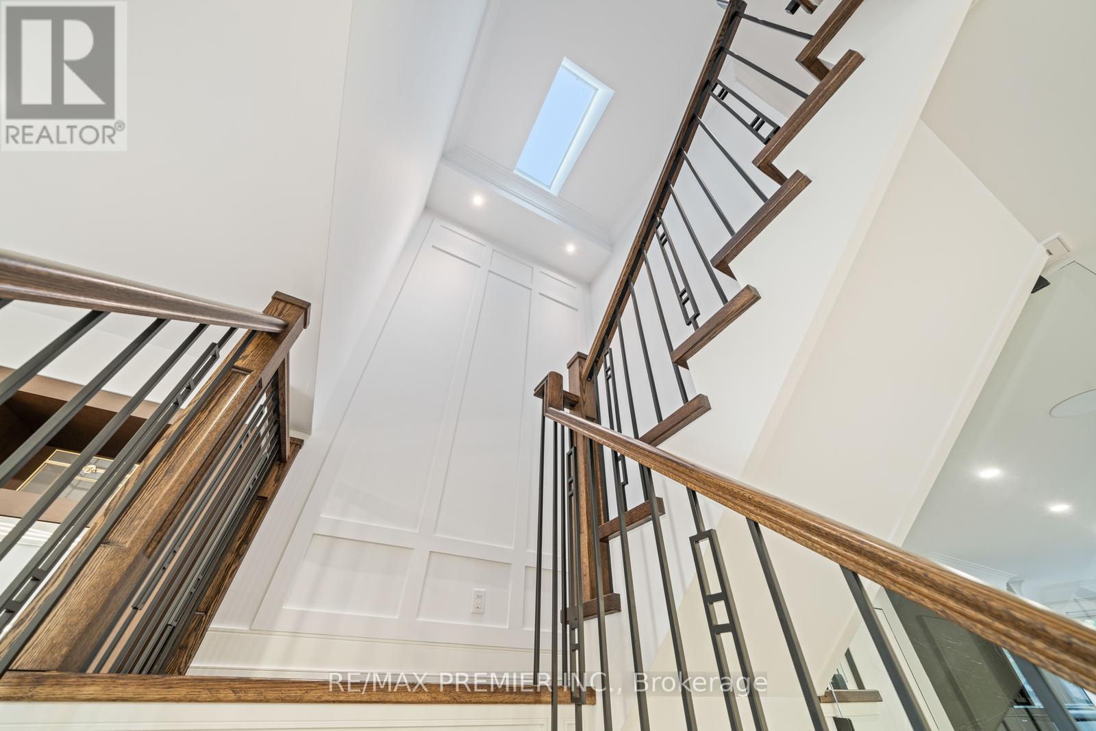 56a Bellman Avenue, Toronto, Ontario  M8W 4A4 - Photo 18 - W12378122