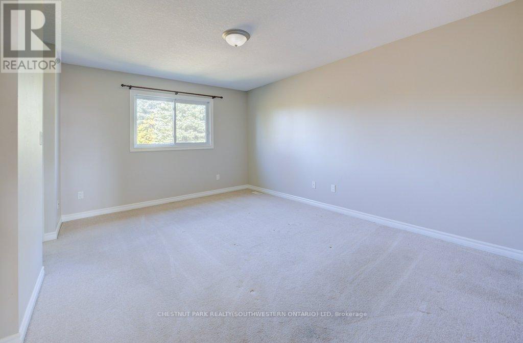 404 Tealby Crescent, Waterloo, Ontario  N2J 4Y8 - Photo 25 - X12378292