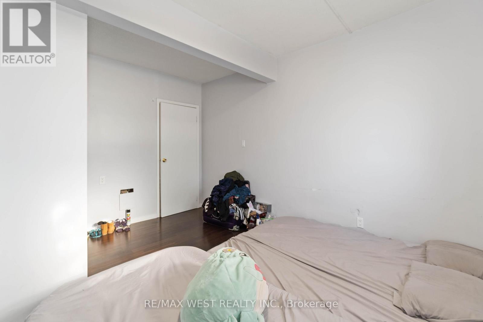 90 - 283 Fairway Road N, Kitchener, Ontario  N2A 2P1 - Photo 23 - X12378413