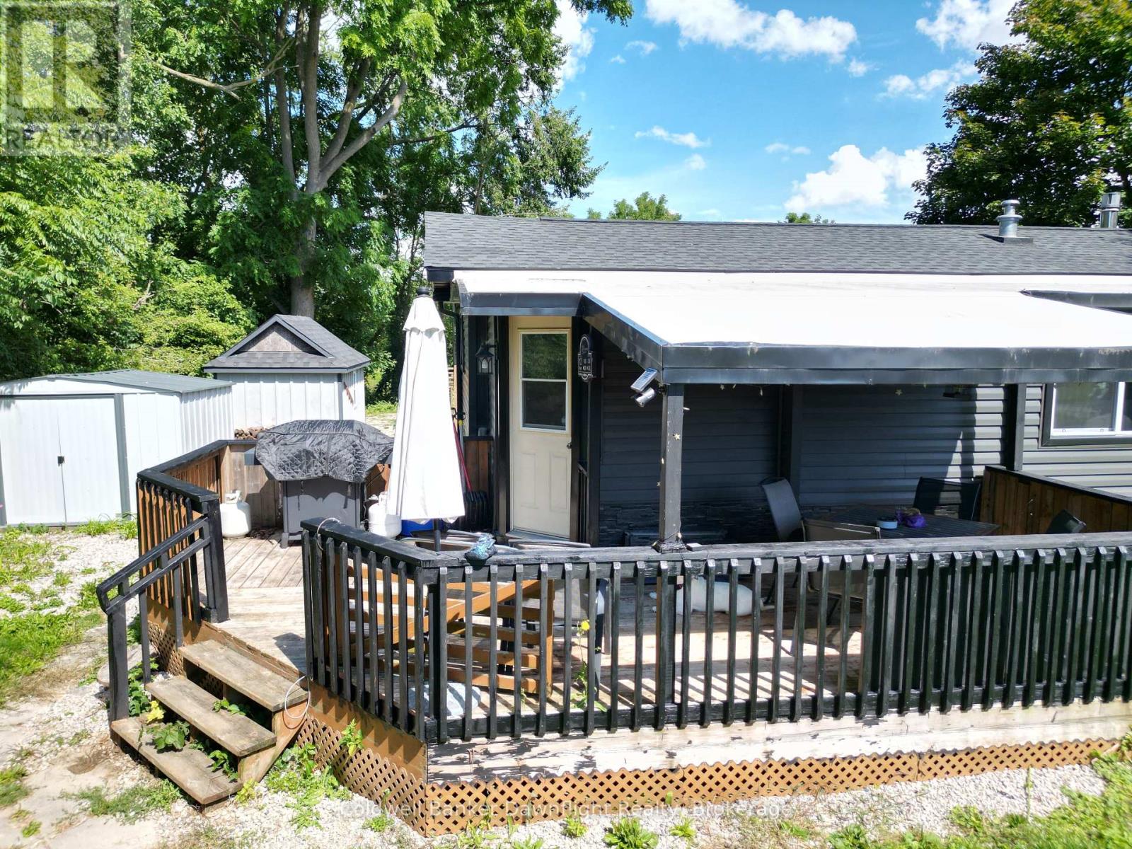 7 First Ave - 75049 Hensall Road, Huron East (Tuckersmith), Ontario  N0K 1W0 - Photo 16 - X12377874