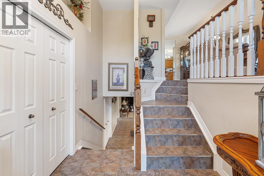 4 Francesco Court, Leamington, Ontario  N8H 5M4 - Photo 3 - 25022291