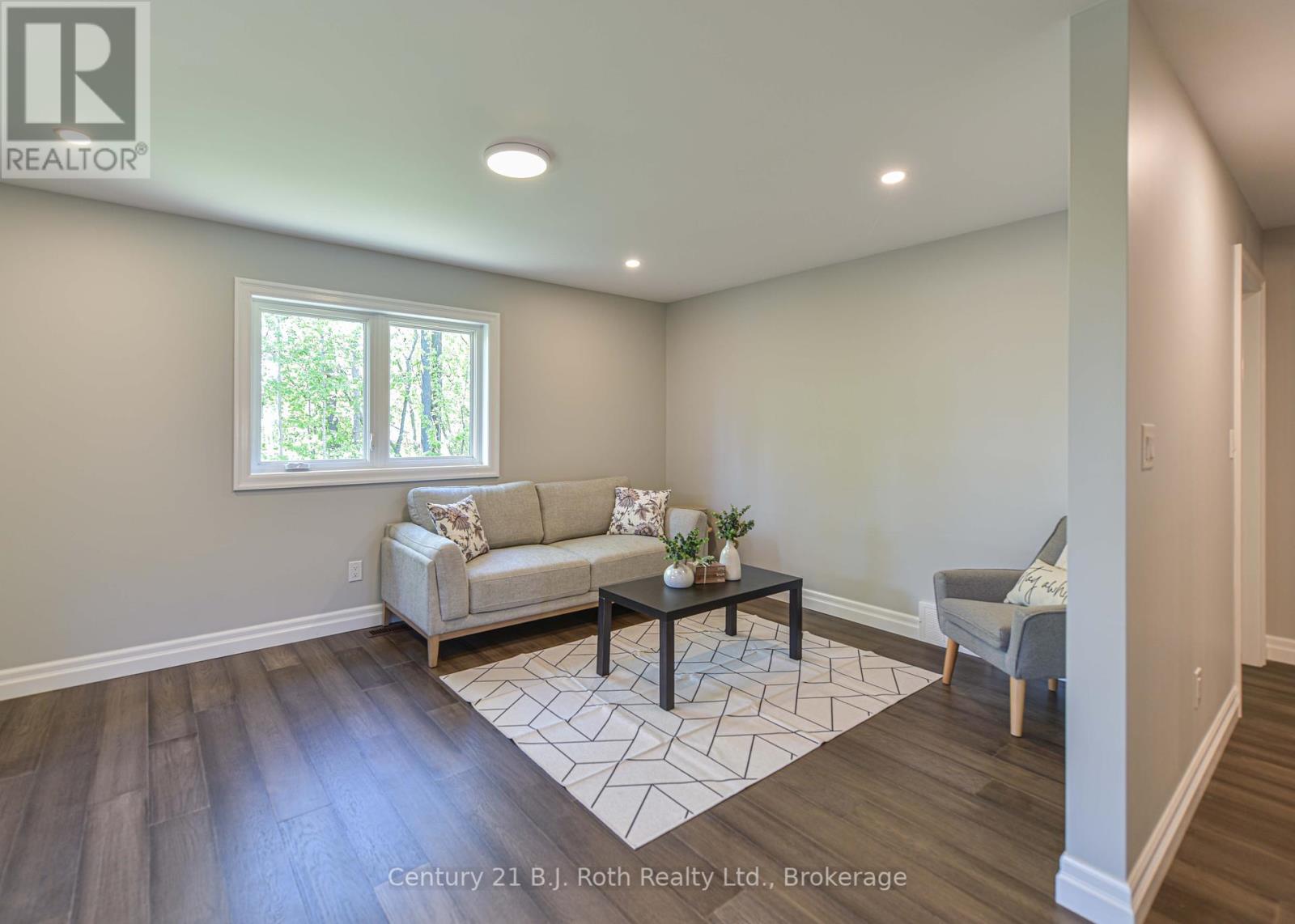 3324 Bramshott Avenue, Severn, Ontario  L3V 0V9 - Photo 22 - S12378554