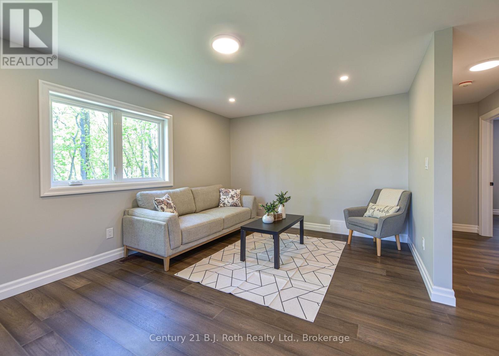3324 Bramshott Avenue, Severn, Ontario  L3V 0V9 - Photo 23 - S12378554