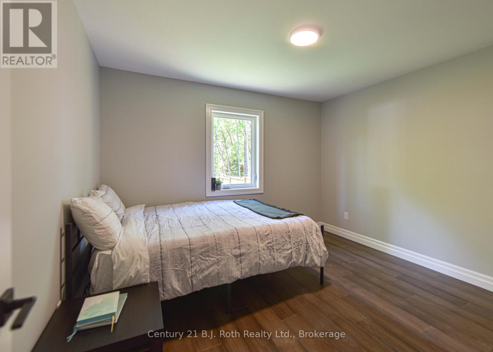 3324 Bramshott Avenue, Severn, Ontario  L3V 0V9 - Photo 31 - S12378554