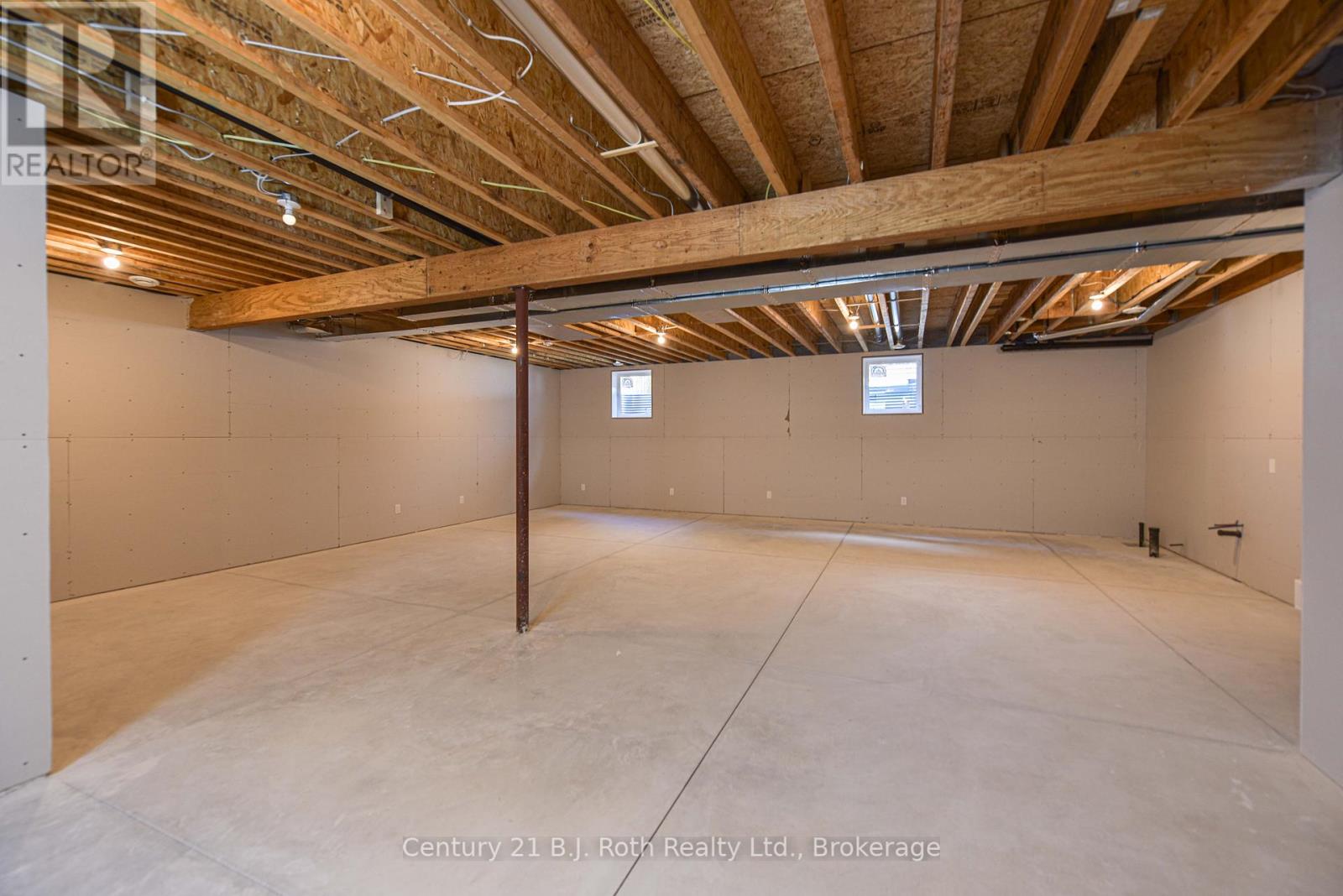 3324 Bramshott Avenue, Severn, Ontario  L3V 0V9 - Photo 45 - S12378554