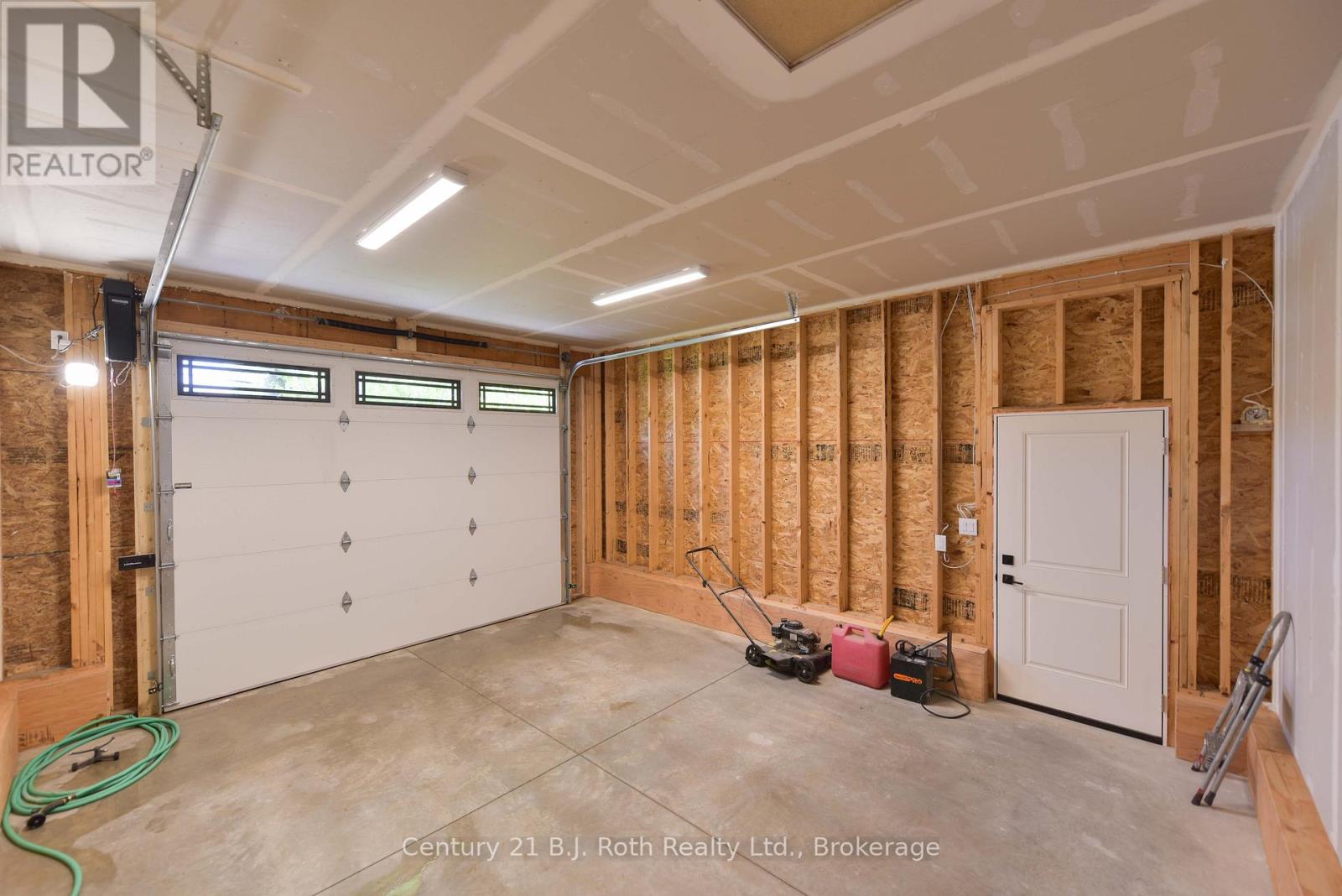 3324 Bramshott Avenue, Severn, Ontario  L3V 0V9 - Photo 46 - S12378554