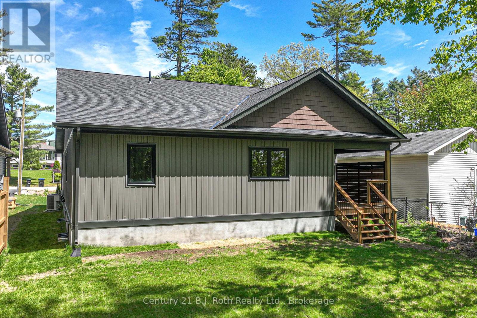 3324 Bramshott Avenue, Severn, Ontario  L3V 0V9 - Photo 8 - S12378554