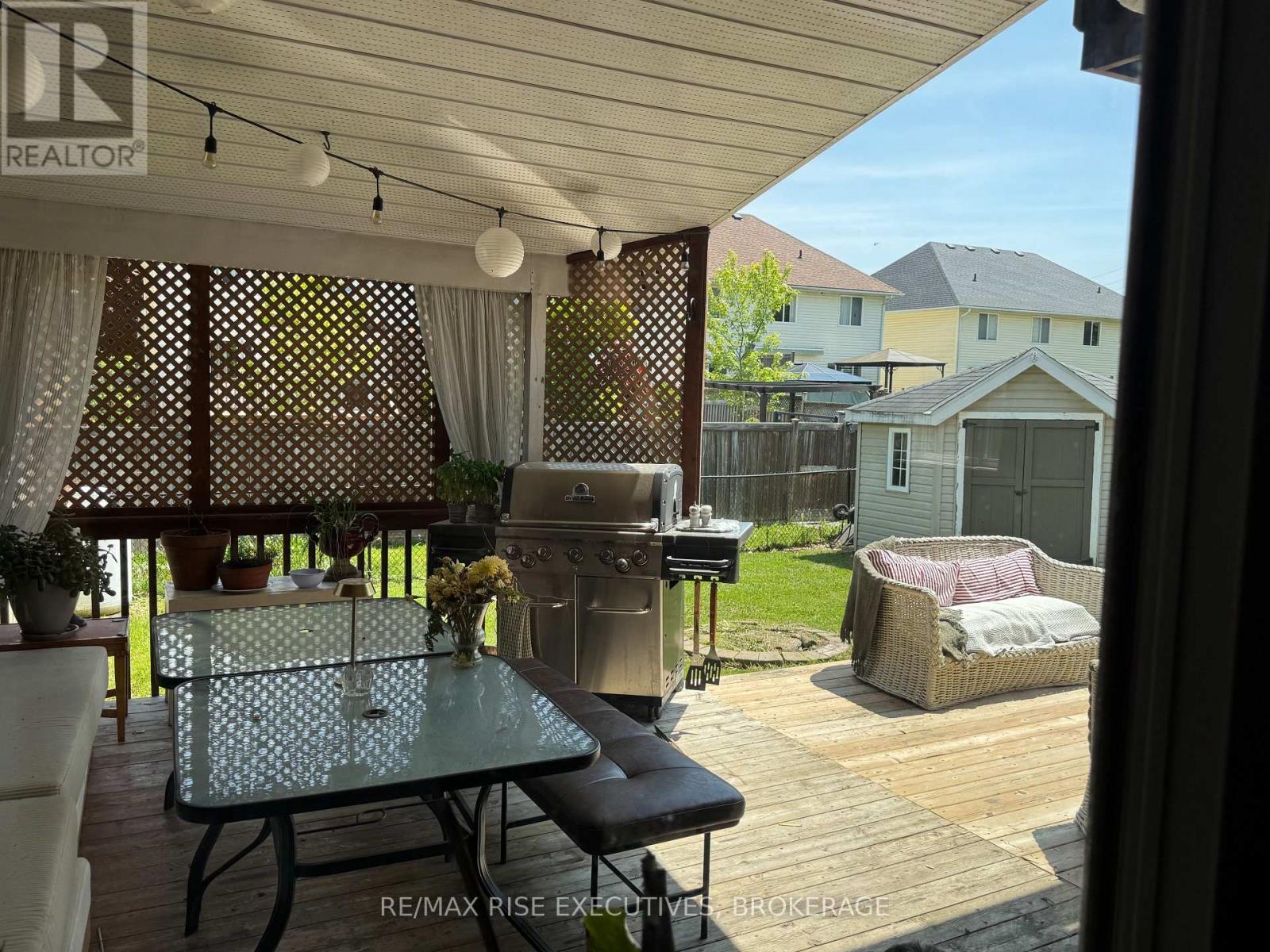 211 Oak Street, Gananoque, Ontario  K7G 2R5 - Photo 13 - X12378660