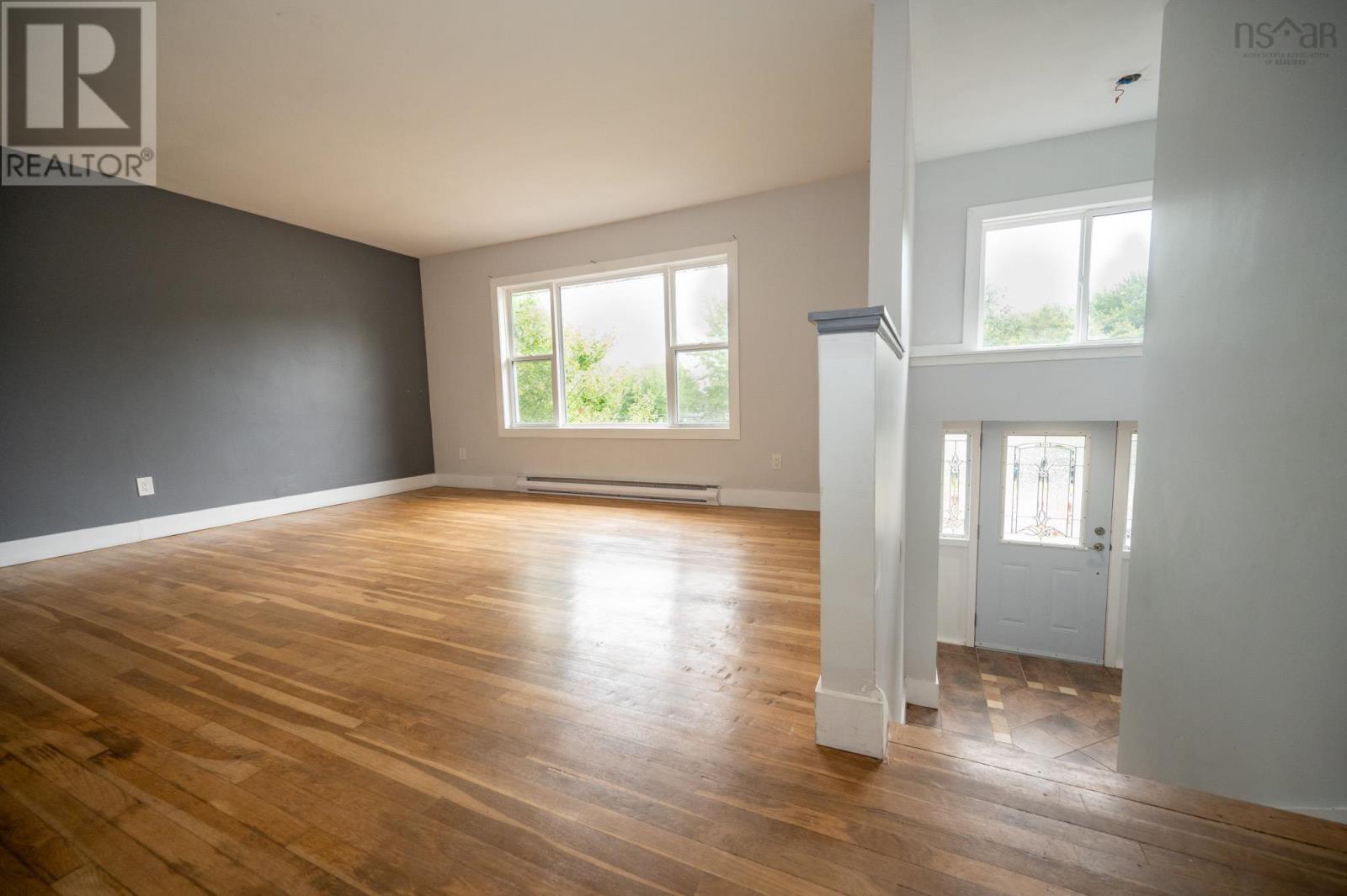 Property at 139 Evans Avenue image 5