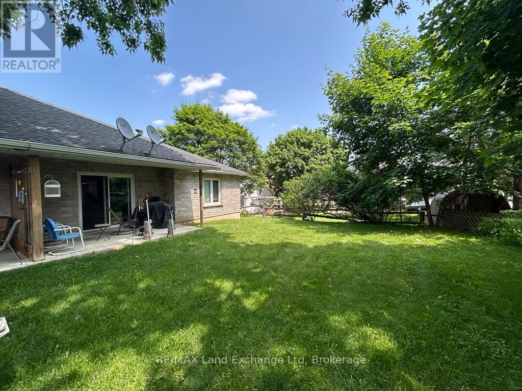 32 Victoria Street W, North Huron, Ontario  N0G 2W0 - Photo 12 - X12378578