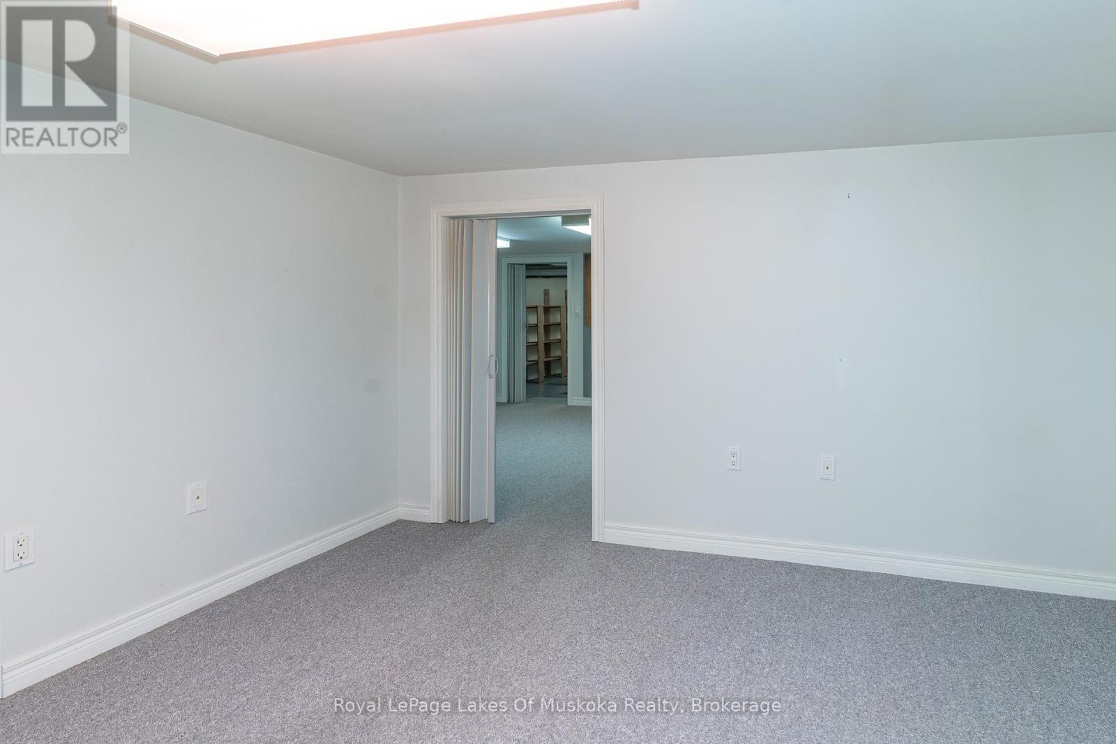 25 Stonehedge Close, Gravenhurst, Ontario  P1P 1Y7 - Photo 33 - X12378586