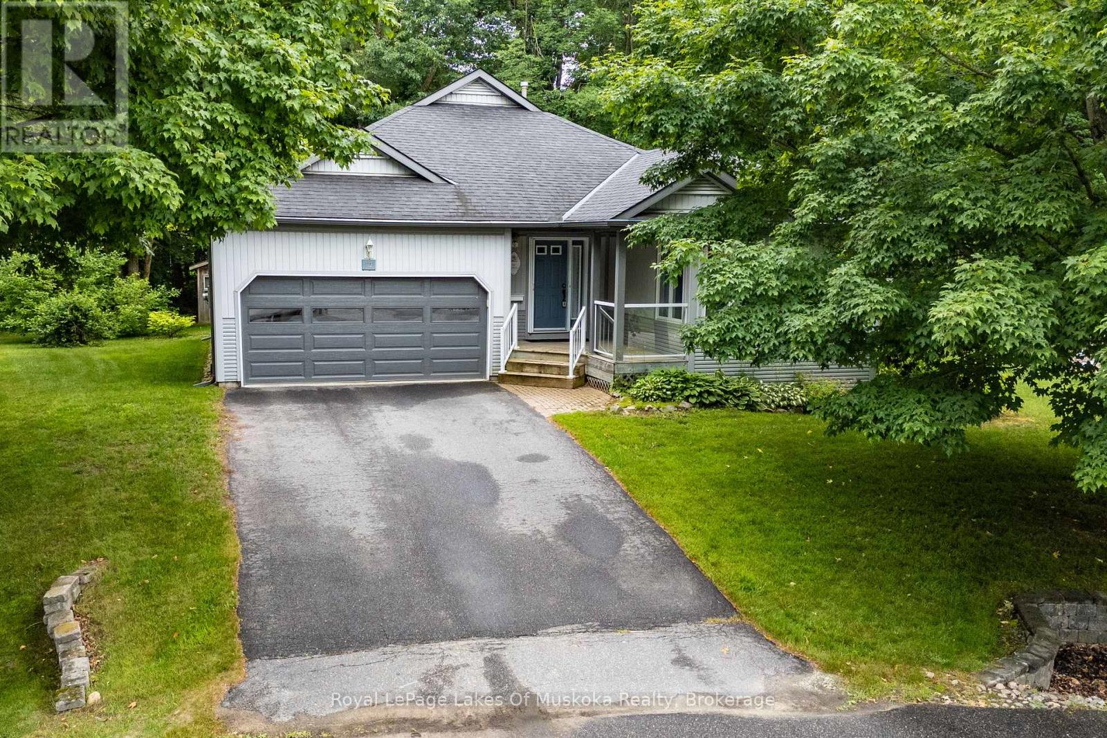 25 Stonehedge Close, Gravenhurst, Ontario  P1P 1Y7 - Photo 42 - X12378586