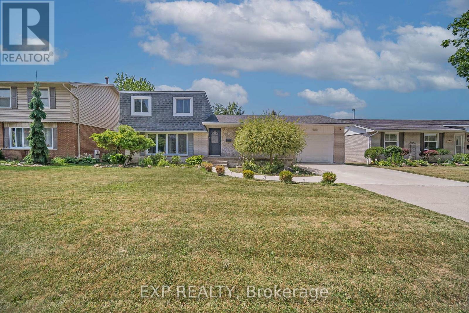 71 Parry Drive, Chatham-Kent, Ontario  N7L 2J1 - Photo 2 - X12378549