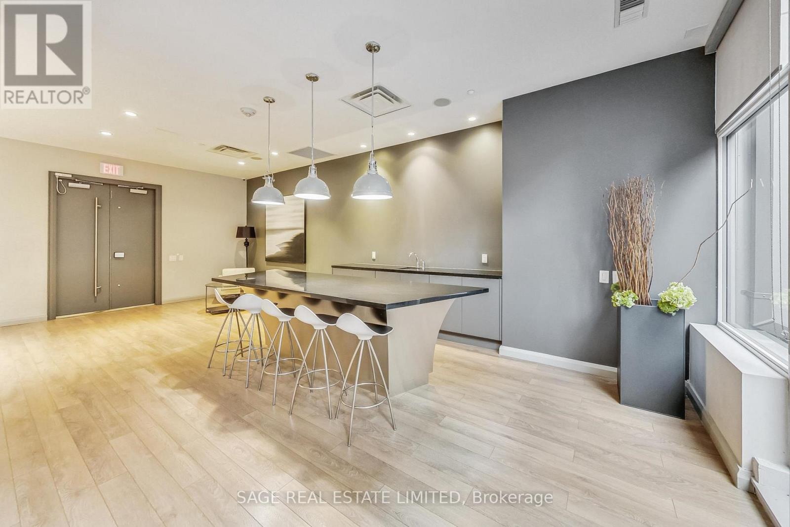320 - 155 Yorkville Avenue, Toronto (Annex), Ontario  M5R 0B4 - Photo 26 - C12378485