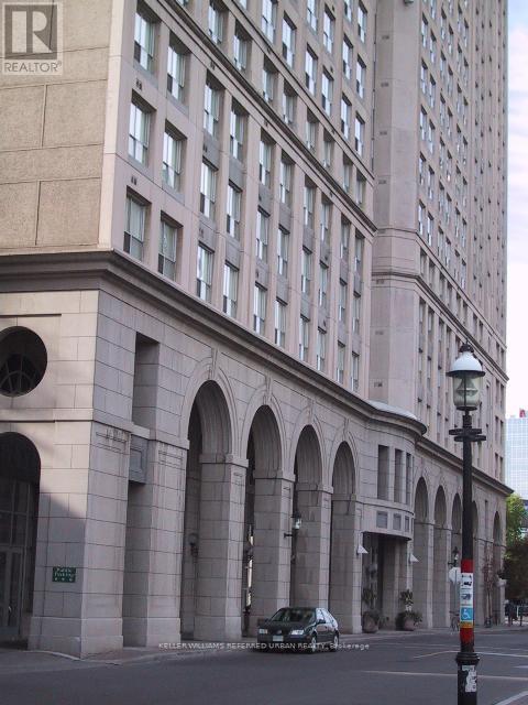 2410 - 25 The Esplanade, Toronto, Ontario  M5E 1W5 - Photo 3 - C12378507