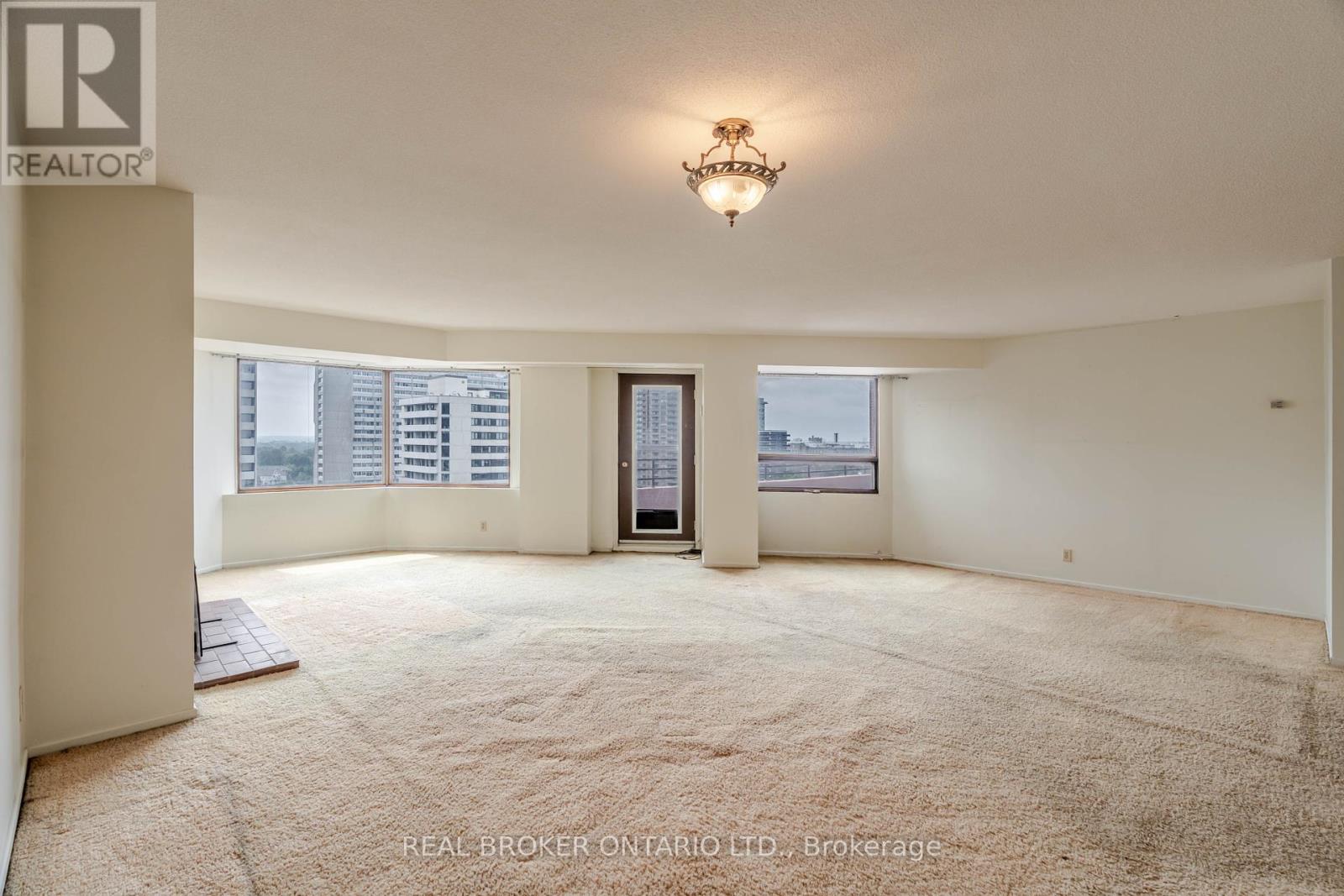 1402 - 151 Bay Street, Ottawa, Ontario  K1R 7T2 - Photo 9 - X12378596