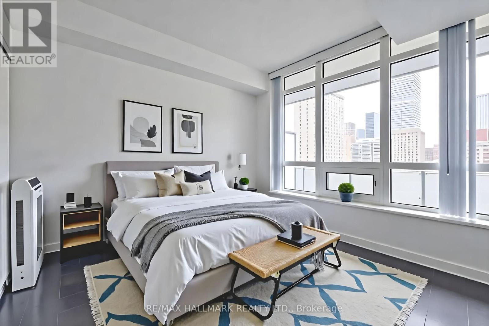 1201 - 365 Church Street, Toronto (Church-Yonge Corridor), Ontario  M5B 0B5 - Photo 12 - C12376992
