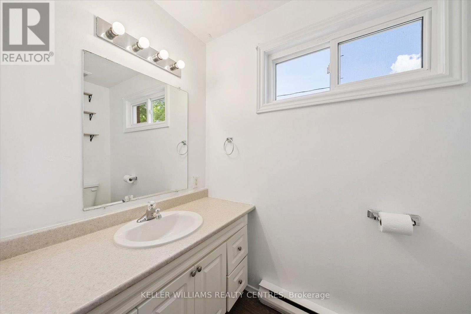 948 Lake Drive E, Georgina, Ontario  L0E 1L0 - Photo 16 - N12378455