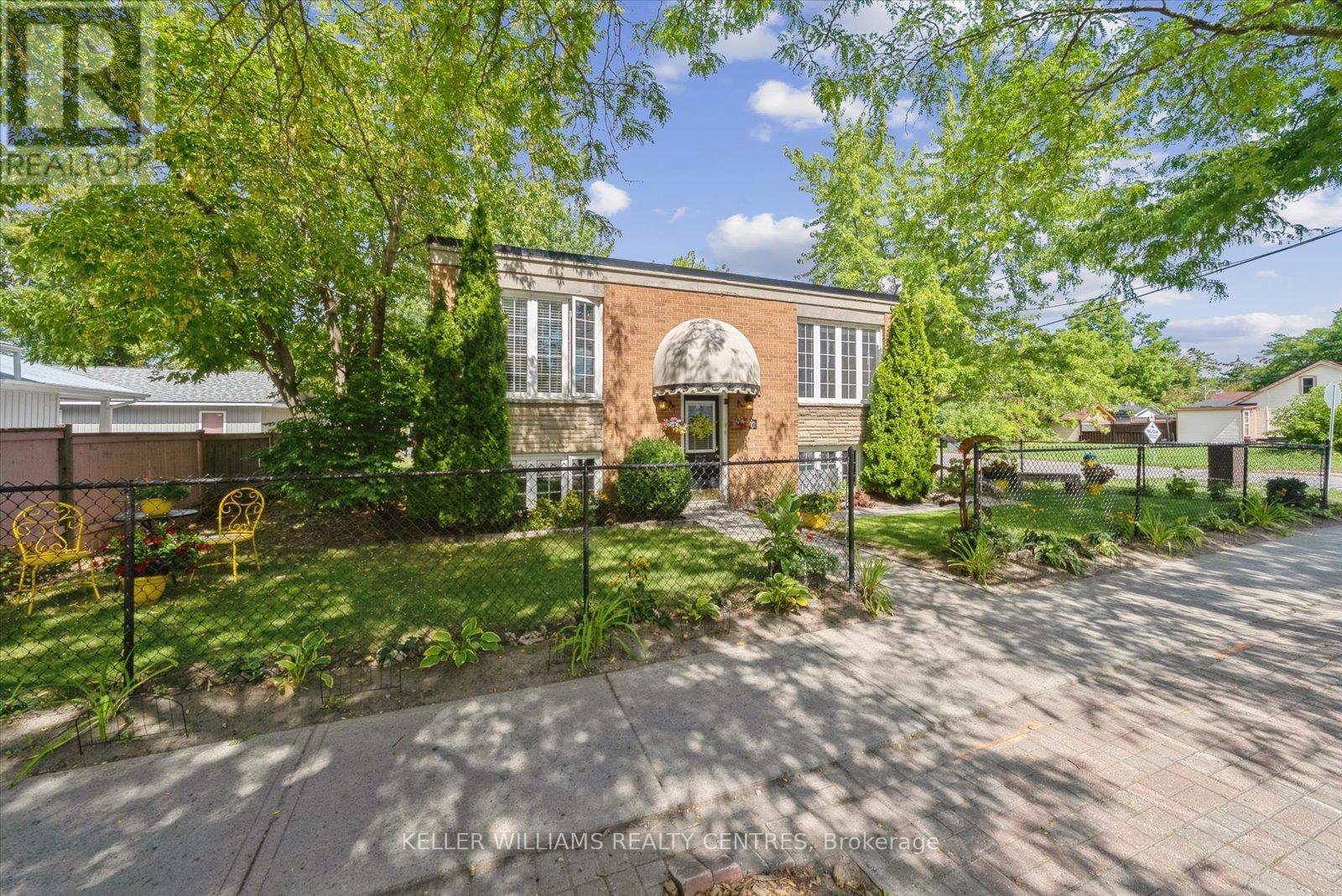 948 Lake Drive E, Georgina, Ontario  L0E 1L0 - Photo 4 - N12378455