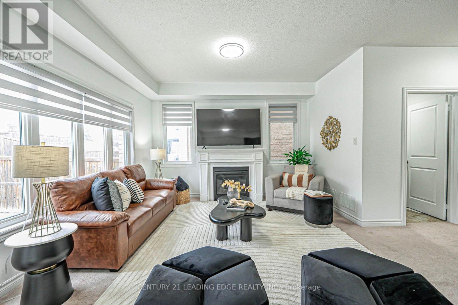 87 Ridge Gate Crescent, East Gwillimbury (Mt Albert), Ontario  L0G 1M0 - Photo 12 - N12378474