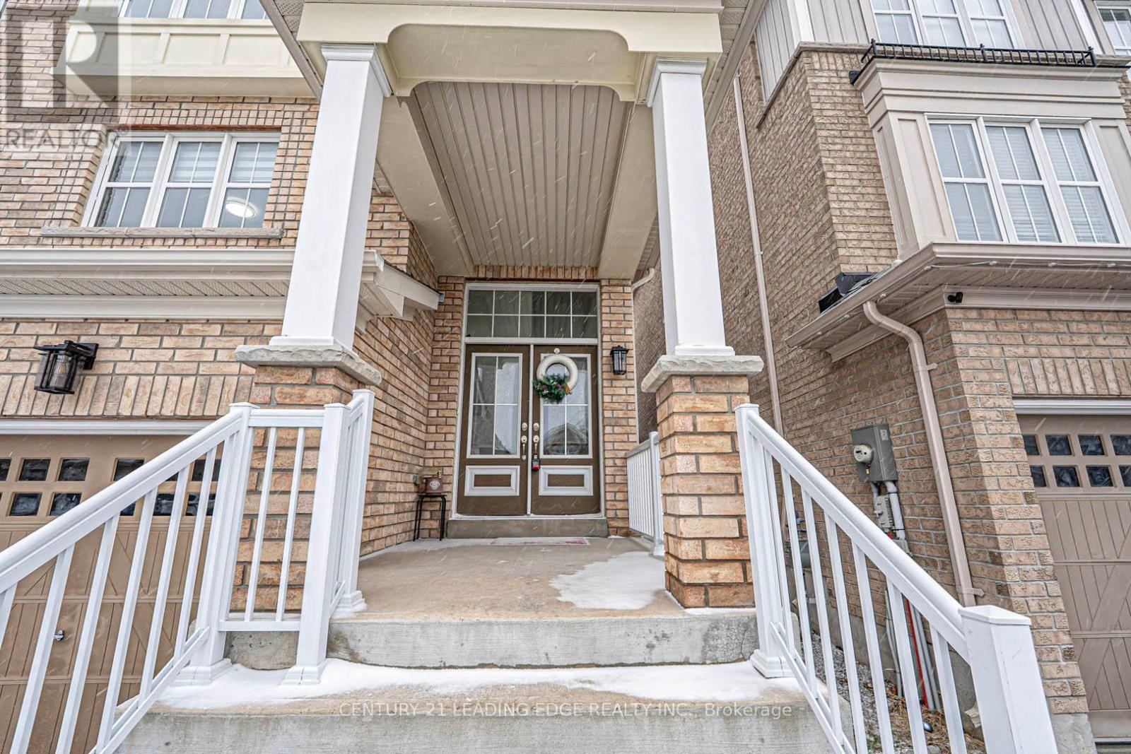 87 Ridge Gate Crescent, East Gwillimbury (Mt Albert), Ontario  L0G 1M0 - Photo 2 - N12378474