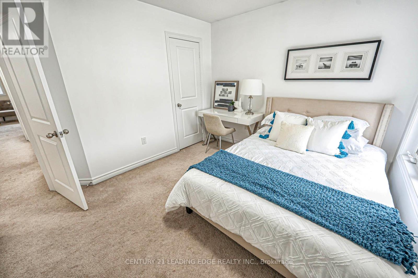 87 Ridge Gate Crescent, East Gwillimbury (Mt Albert), Ontario  L0G 1M0 - Photo 33 - N12378474